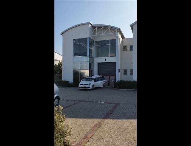 280M² BUILDING TO LET IN CAPRICORN